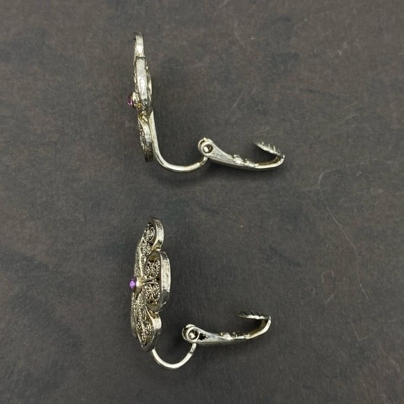 VINTAGE AMETHYST STONE Center FLOWER FILIGREE SPIRAL Designed Clip On Earrings - Picture 9 of 10